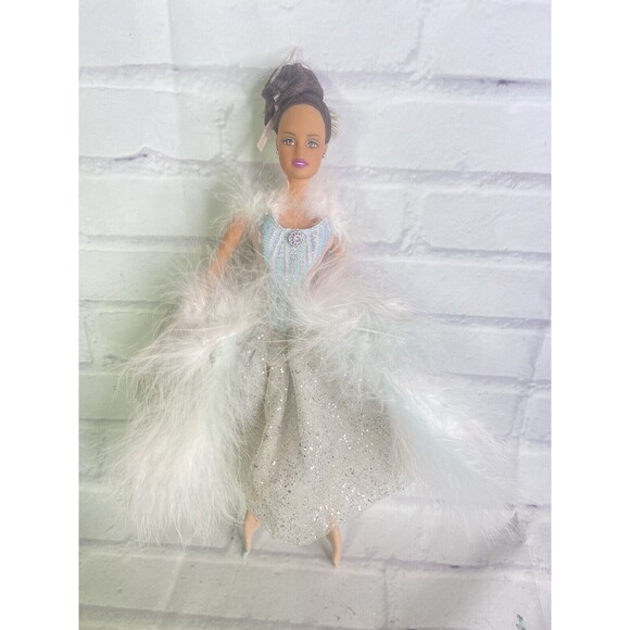 Mattel Avon Barbie Ballet Masquerade Teresa Doll With Outfit 2000 - Picture 1 of 12